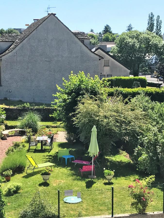 Auv'Hotel Mauriac  Exteriör bild